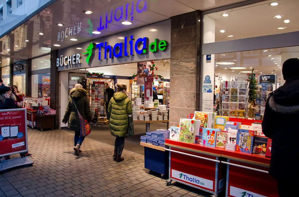 Entdecken Sie die Welt der Bücher mit kleinem Budget mit Medimops